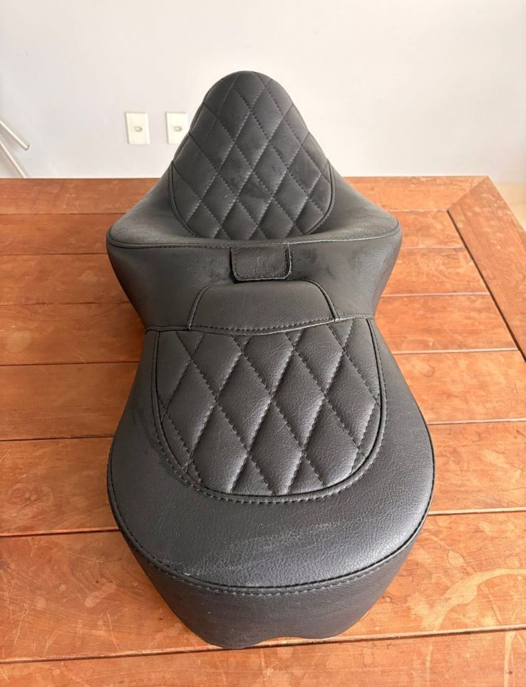 AUTODUX Fit for Royal Enfield Super Meteor 650 Seat with Gel pad ( front and Rear )