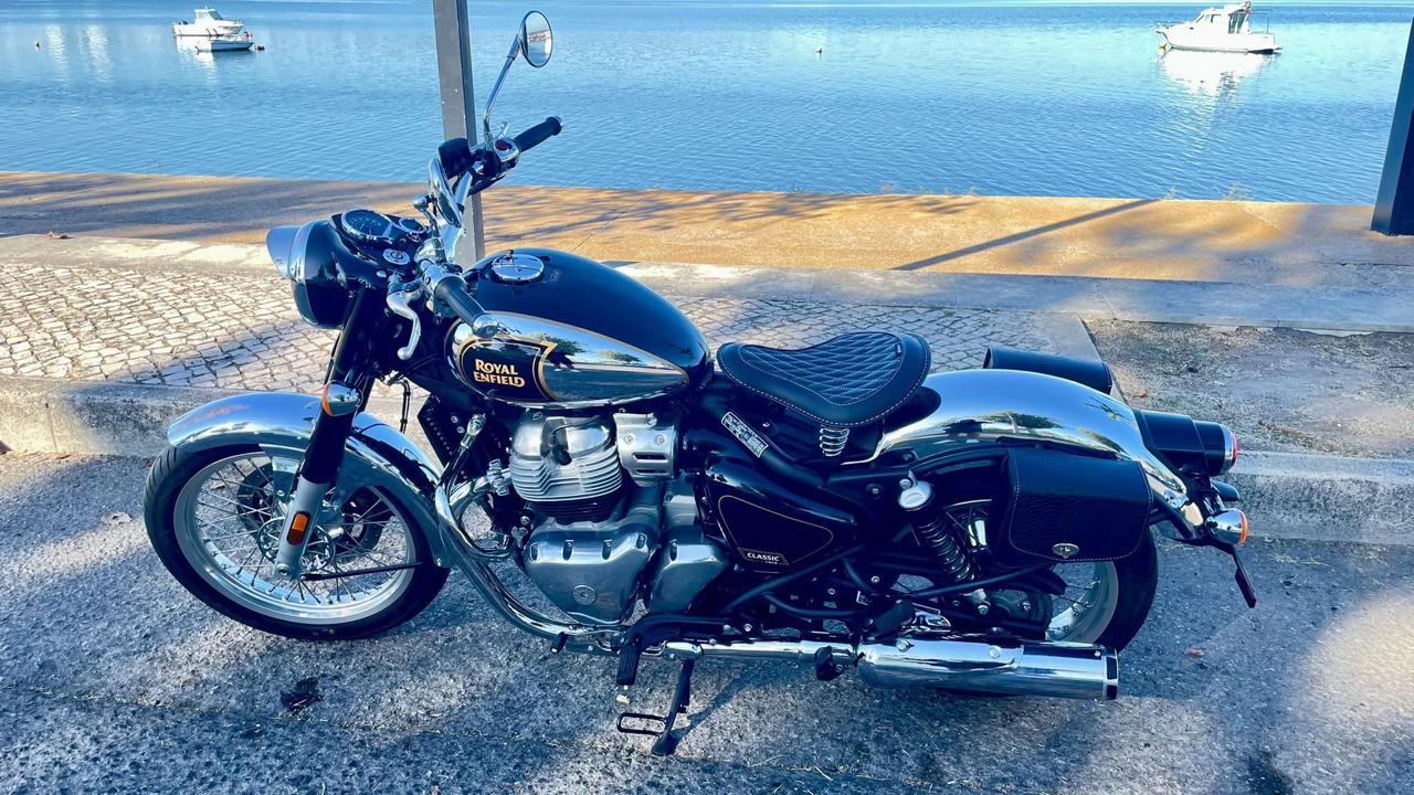 Autodux Fit For Royal Enfield Classic 650 Spring Seat