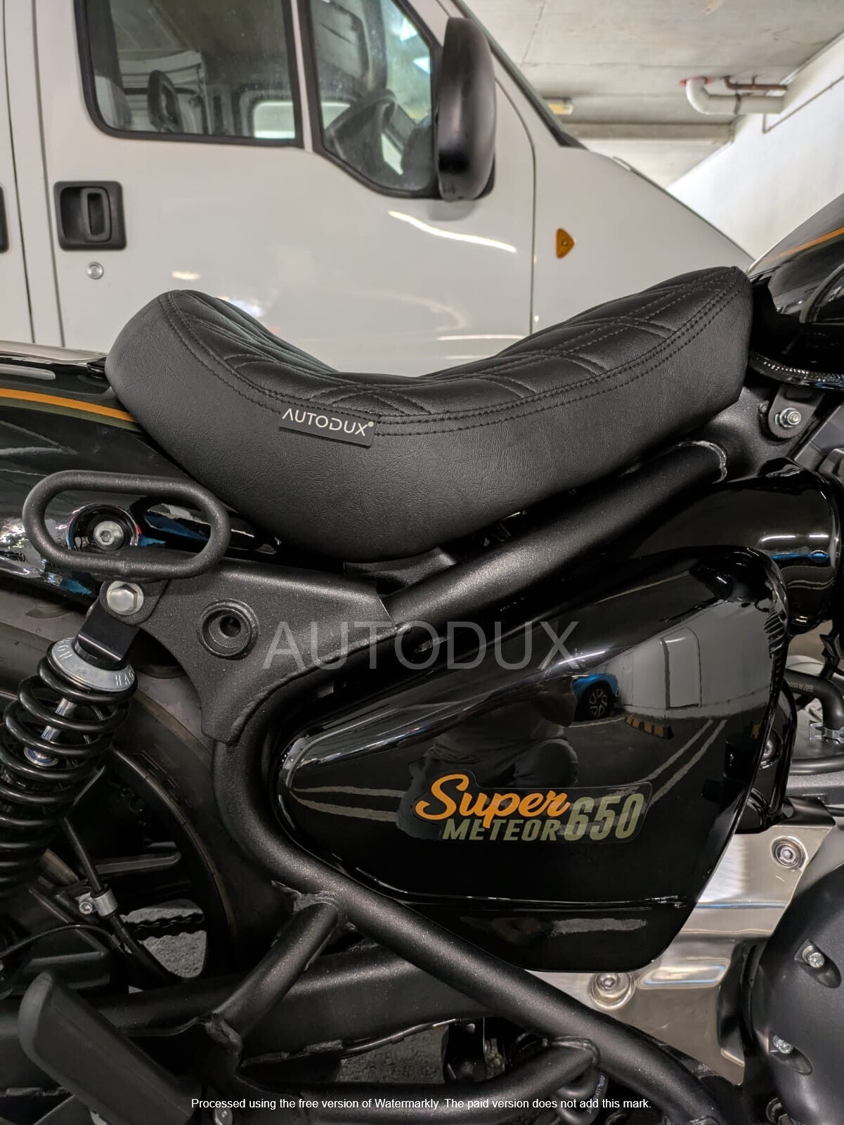AUTODUX Comfort Touring Seat Fit For Royal Enfield Super Meteor 650 Green Stitching With gel pad